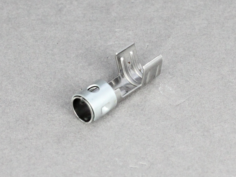 Spark Plug Crimp Terminal Straight 12 Volt